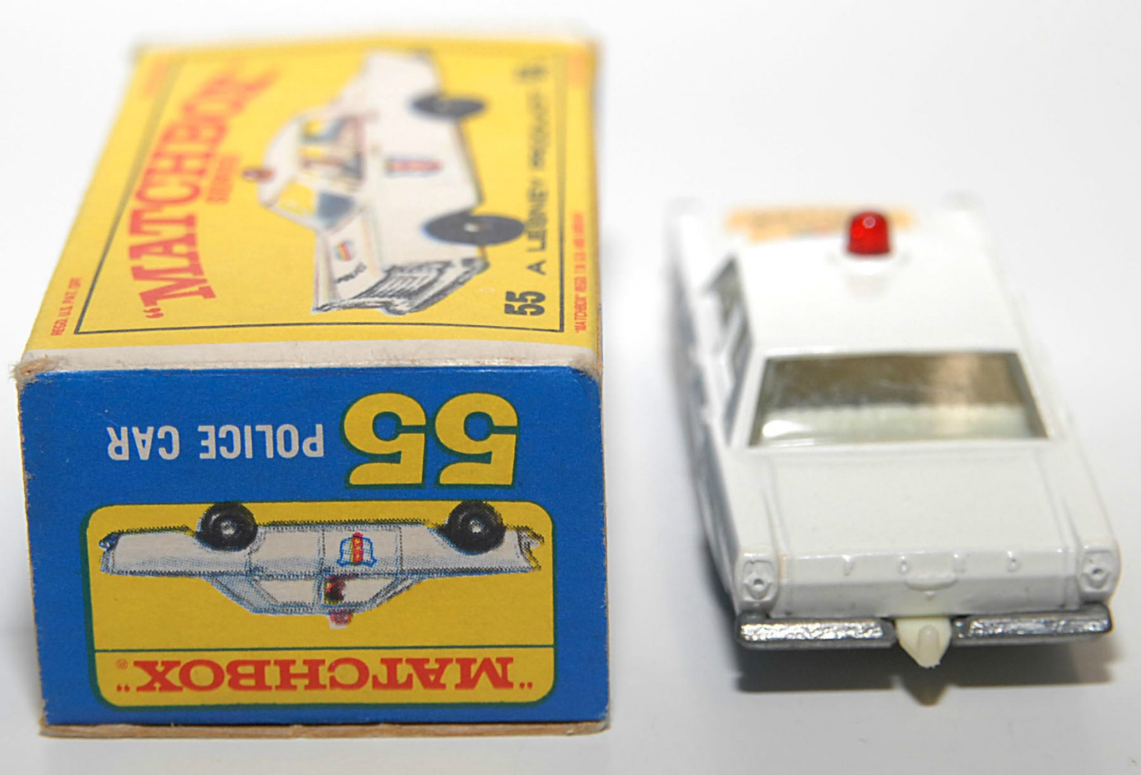 Matchbox-Vintage-55C-Ford-Galaxie-Police-Car-White-05